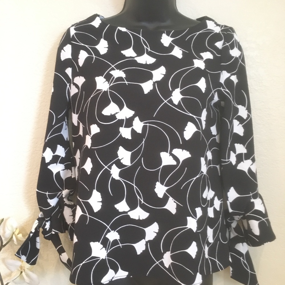 NWOT Ann Taylor floral top bell sleeves w/ tie XSP